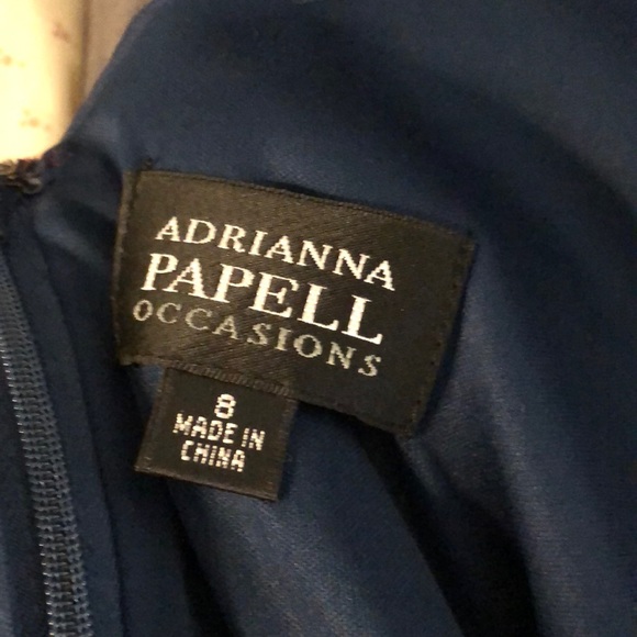 Dress - Picture 4 of 4